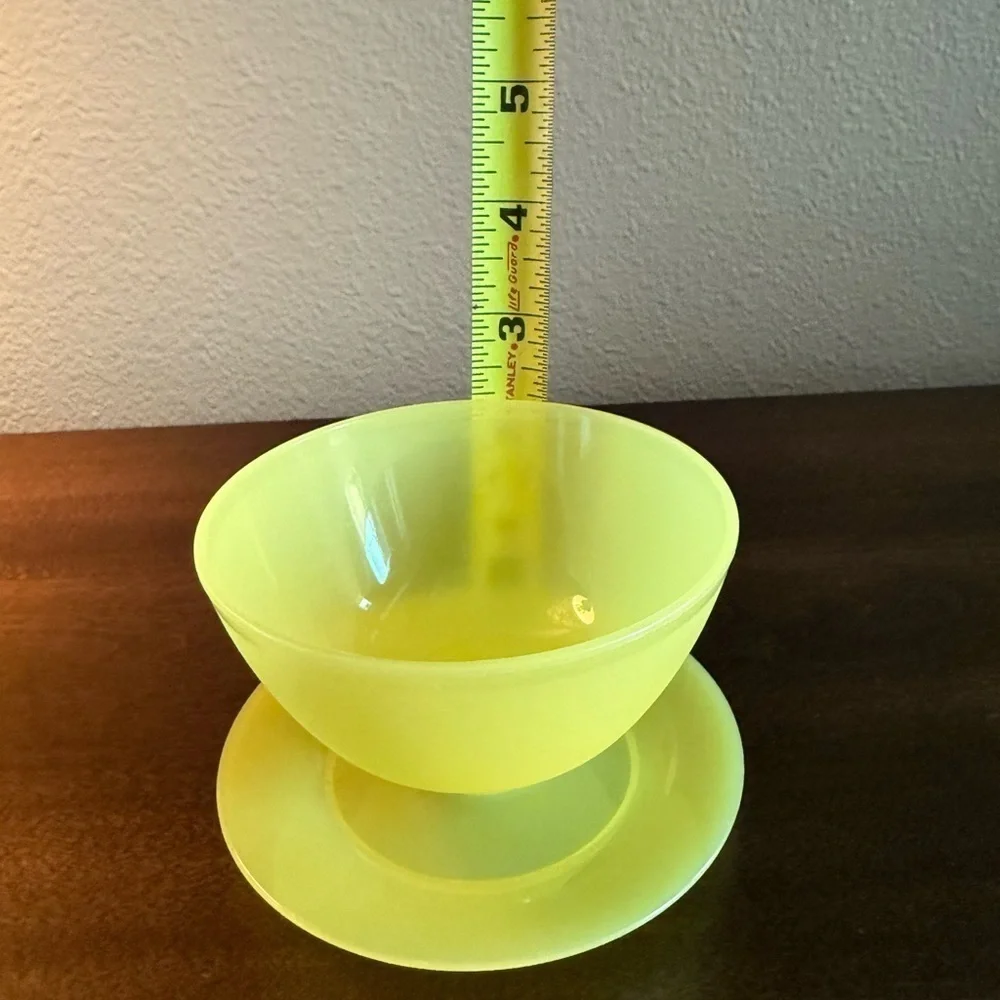 Vintage Tupperware Yellow parfait/ dessert Bowl Set